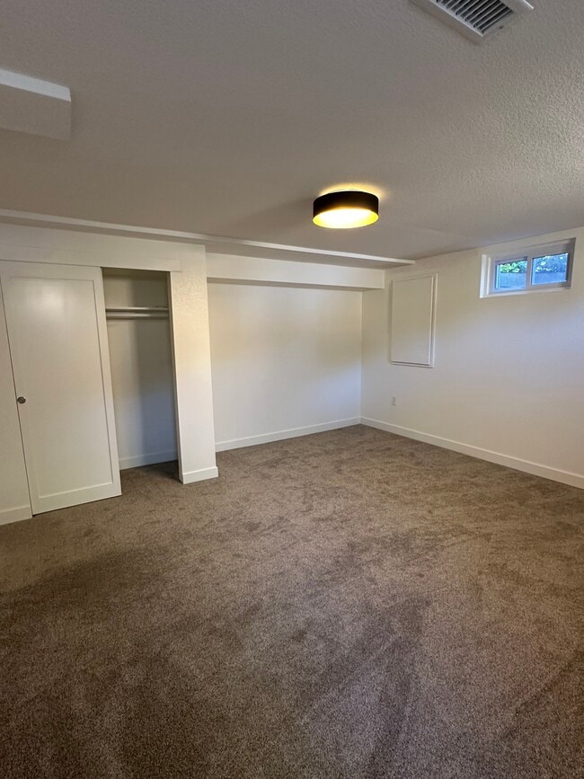 Photo - 340 W 6th Ave Unidad Garden Apartment