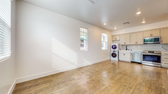 Photo - 1 bedroom Granny unit! (Above Garage) with...