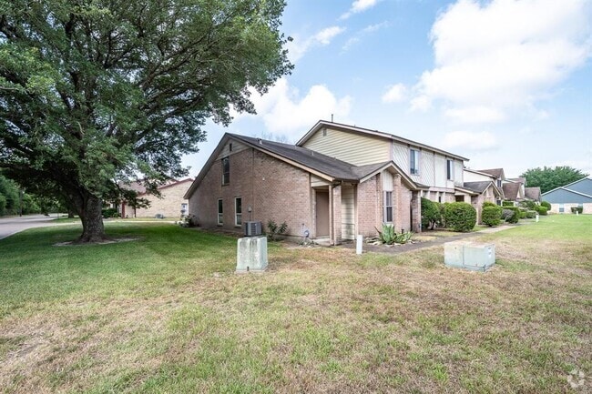 Building Photo - 2053 Country Village Blvd Unit A Rental