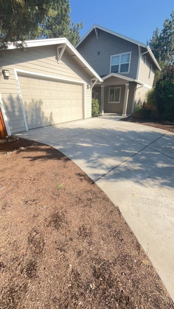 Building Photo - Cul De Sac Living with Huge Yard Rental