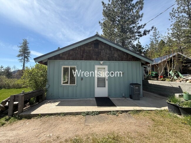 Photo - Lakeview Cabin Living – 1 Bed / 1 Bath Retreat on Sprague Lake!