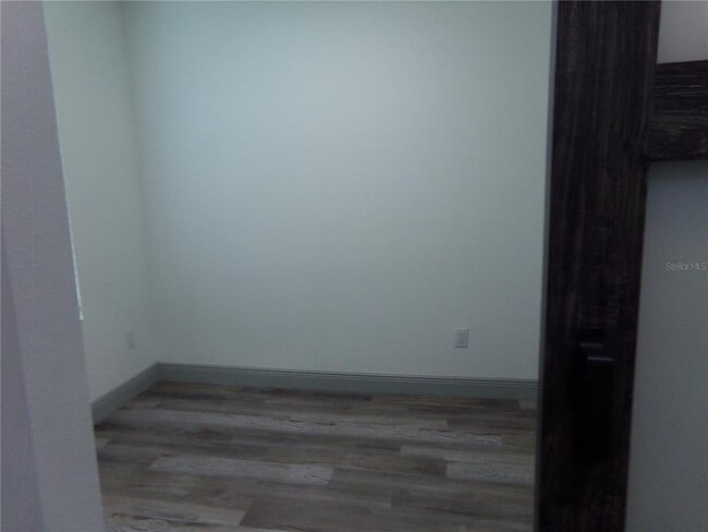 Photo - 2262 Fernwood St