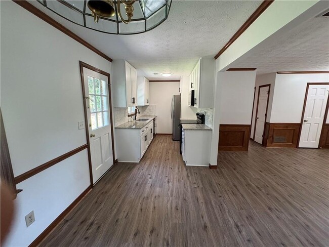 Photo - 116 Woodglen Ct