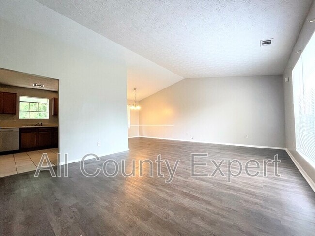 Photo - 7156 Lone Oak Way