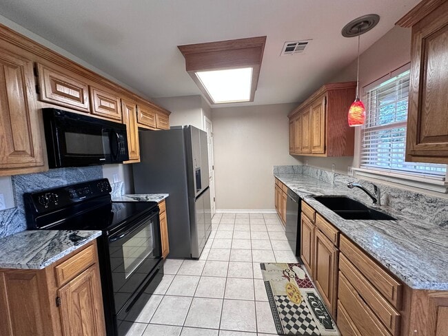 Photo - Gorgeous 3-Bedroom Home with Spacious Yard