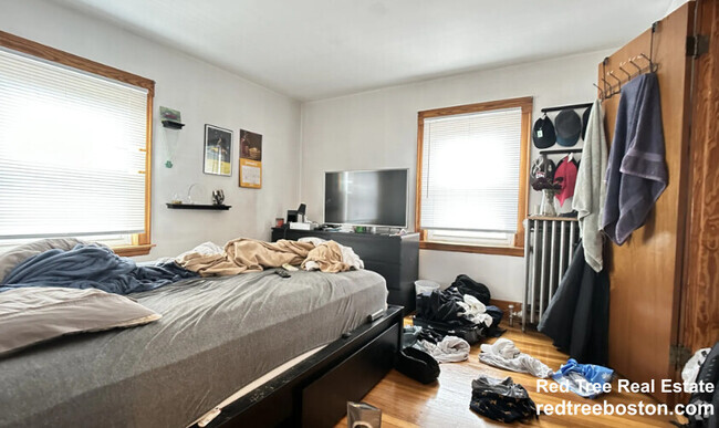 Building Photo - 27 South Crescent Circuit Unit 1 Rental