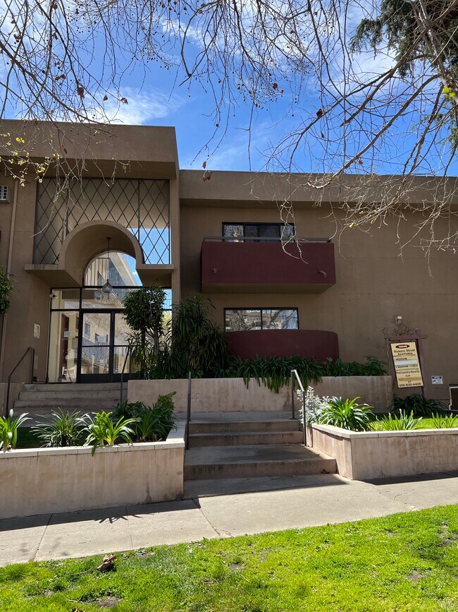 Front - exterior ( Balcony view) - 14646 Dickens St