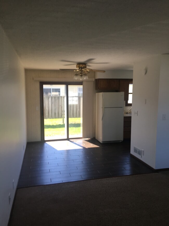 Building Photo - 37 North St Unit 37