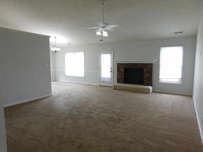 Photo - 210 Rivershore Dr