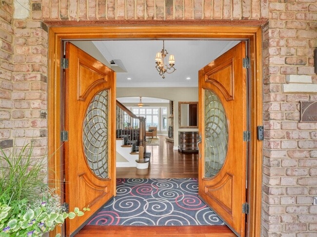 Photo - 106 Michigan Ct