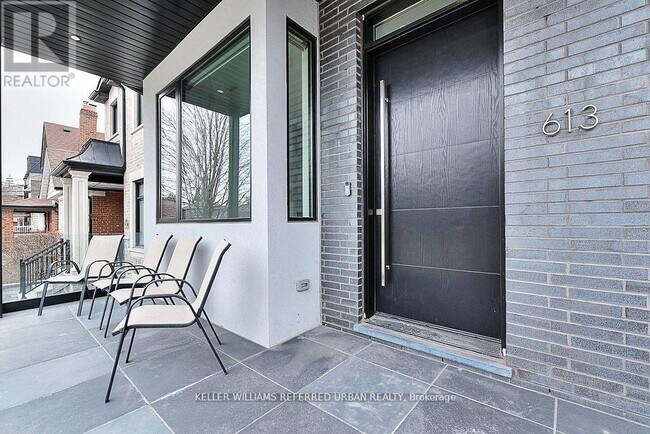 Photo - 613 Harvie Ave