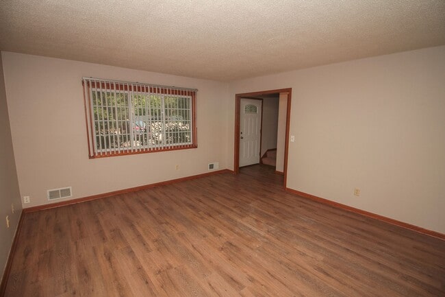 Photo - Charming 3 Bedroom for Rent in Minnetonka!