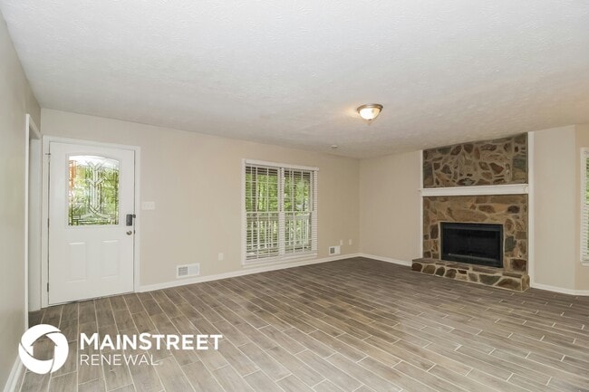 Photo - 345 Justin Dr