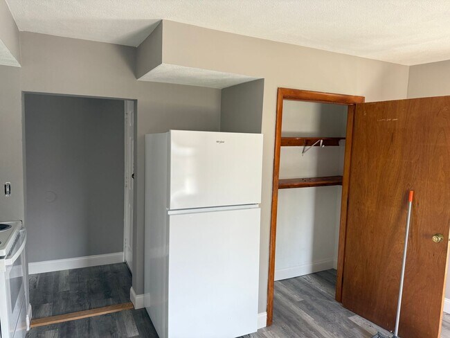 Photo - 781 Winthrop Ave Unidad 3