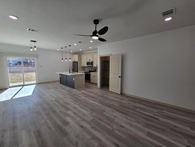 Photo - BRAND NEW BUILD!!