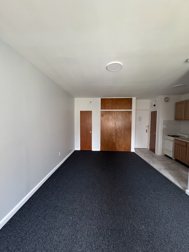 91-35 195th Street