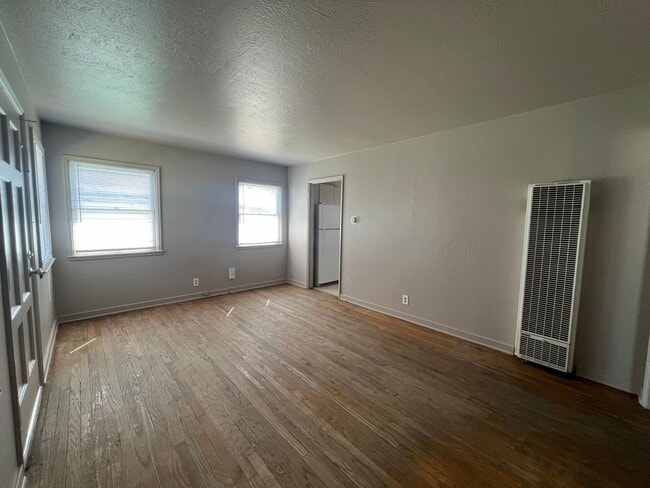 Photo - Peralta Unit Peralta-2136