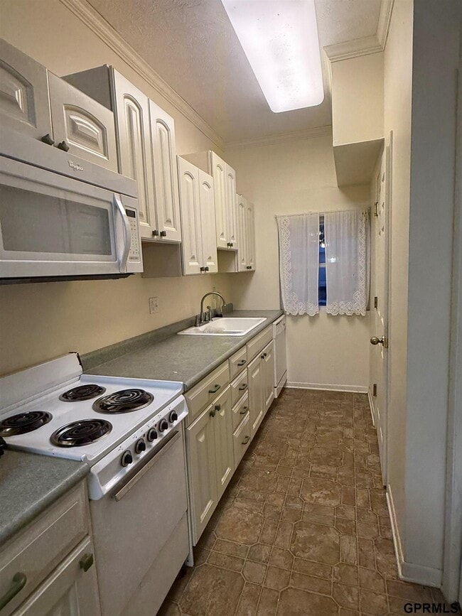 Photo - 110 E Mission Ave