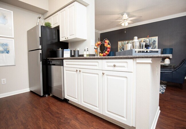 Photo - Stylish Space + Limited-Time Offer Unit PAW