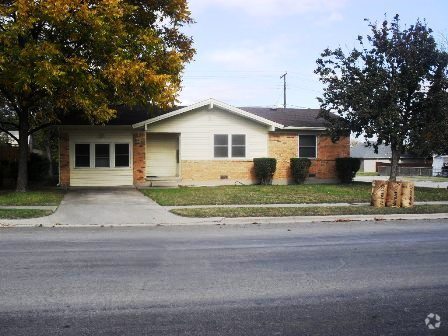 Building Photo - 605 E Robertson Ave Rental