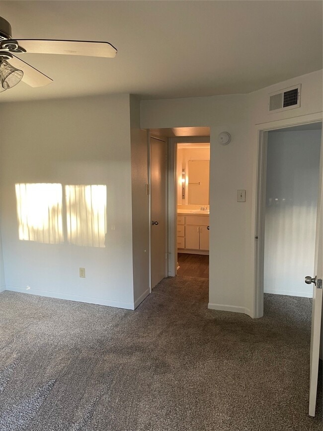 Photo - 8419 Hearth Dr Unit 7