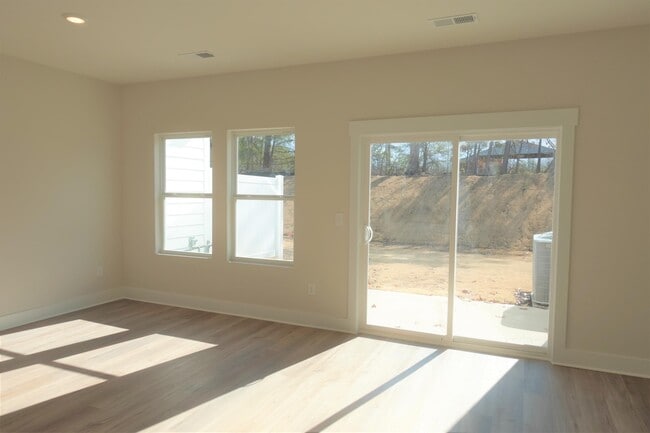 Photo - 623 Millwright Wy