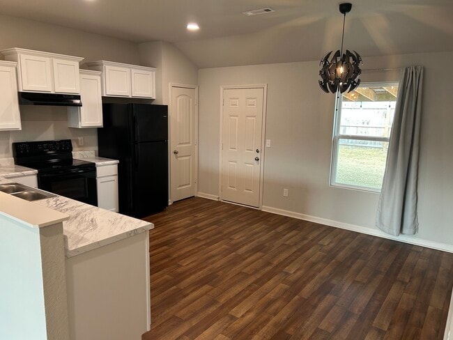 Photo - 1170 Rockwell Dr