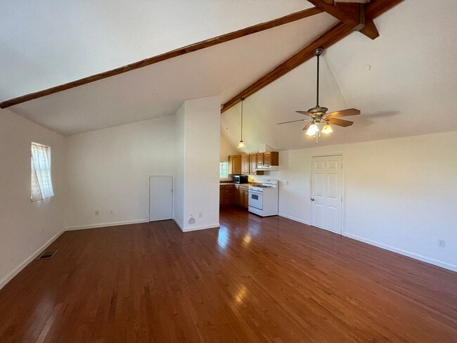 Photo - 837 Bantam Way