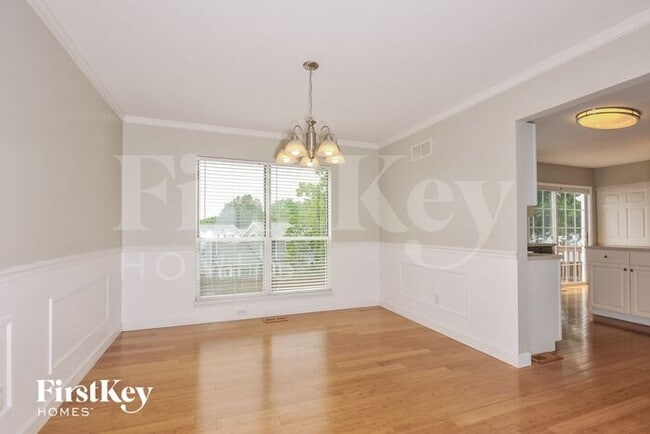 Photo - 124 Royallsprings Pkwy