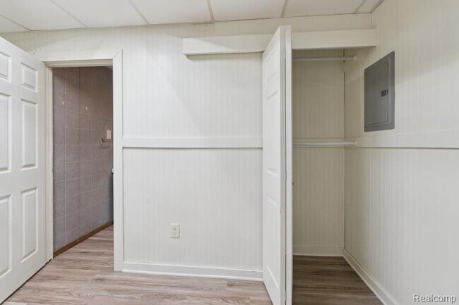 Photo - 912 N State Rd Unit 6