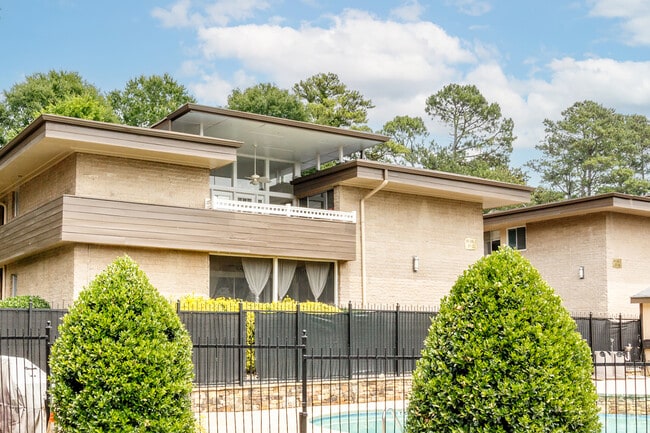 Photo - 346 Carpenter Dr NE