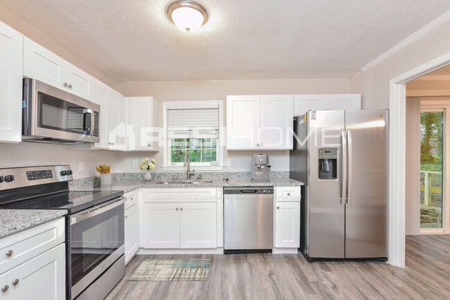 Photo - 5811 Navarre Ct