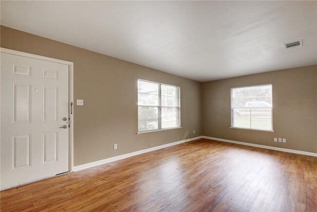 Photo - 507 Bellevue Pl