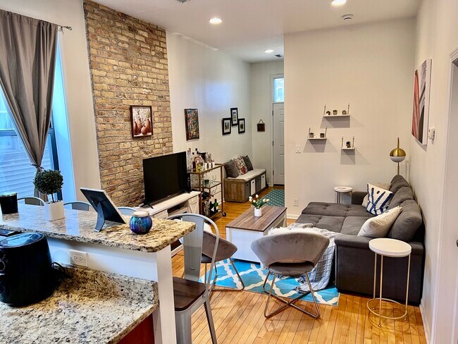 Photo - 1421 W Huron St Unit 2R