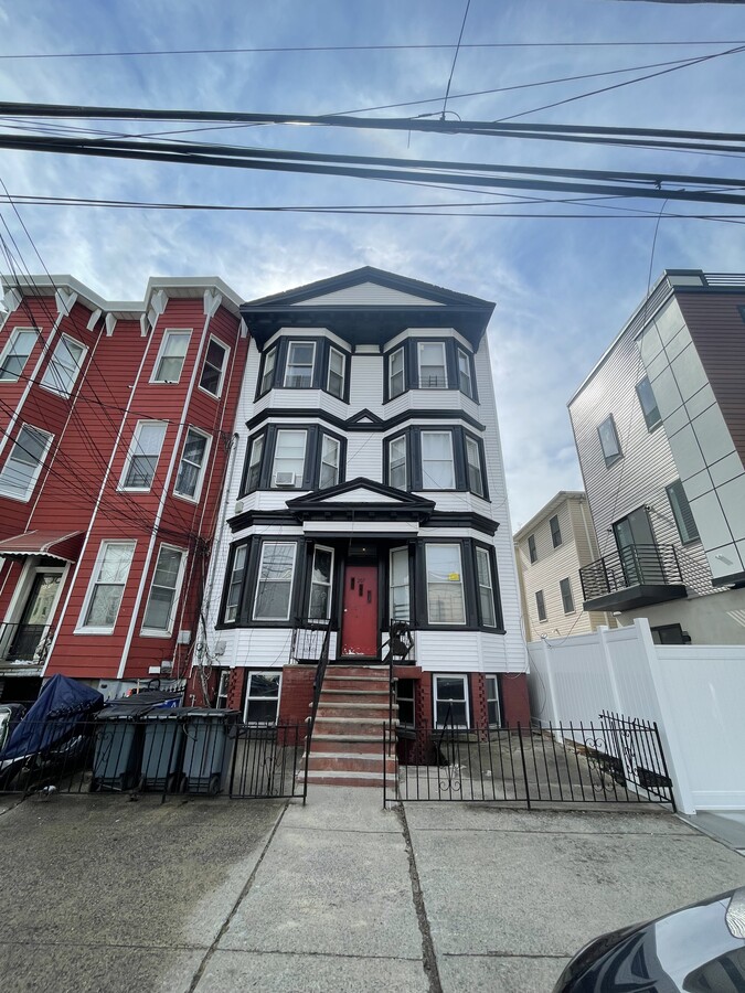 Photo - 207 Bowers St Unidad 2L Rental
