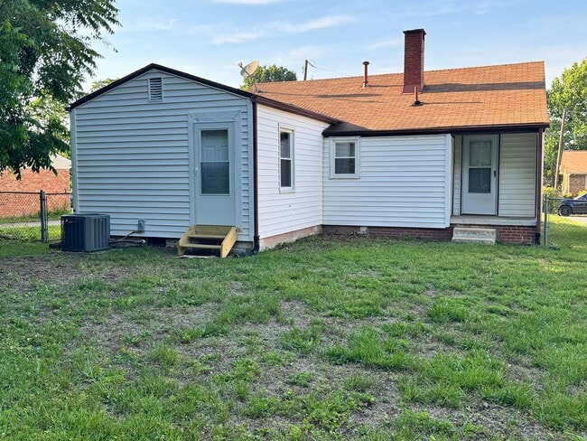 Photo - Recently updated spacious 2 bedroom with flex space and fenced backyard
