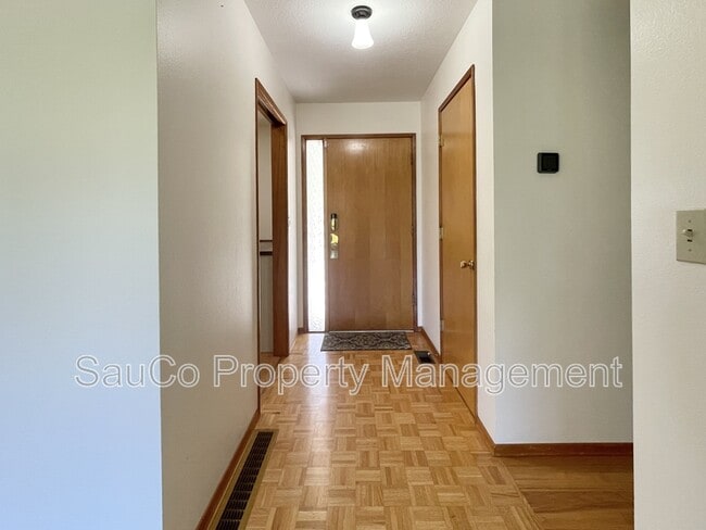 Photo - 5751 NE Lisbon Way