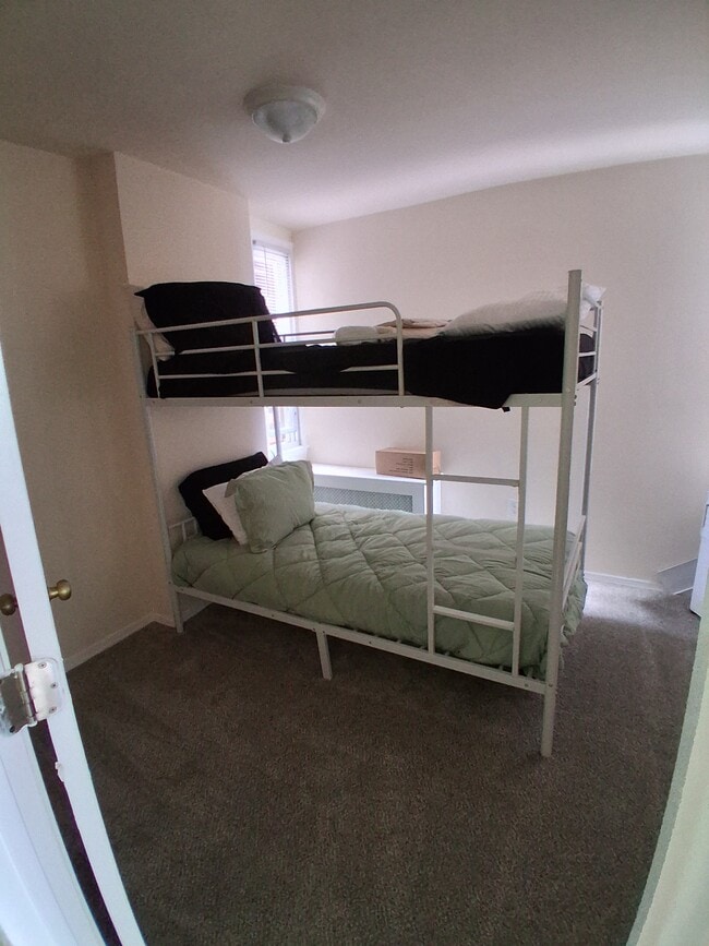 4825 Atlantic Ave Unit 2