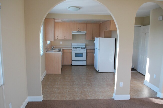 Photo - 951 W Summerland Ave Unidad 2