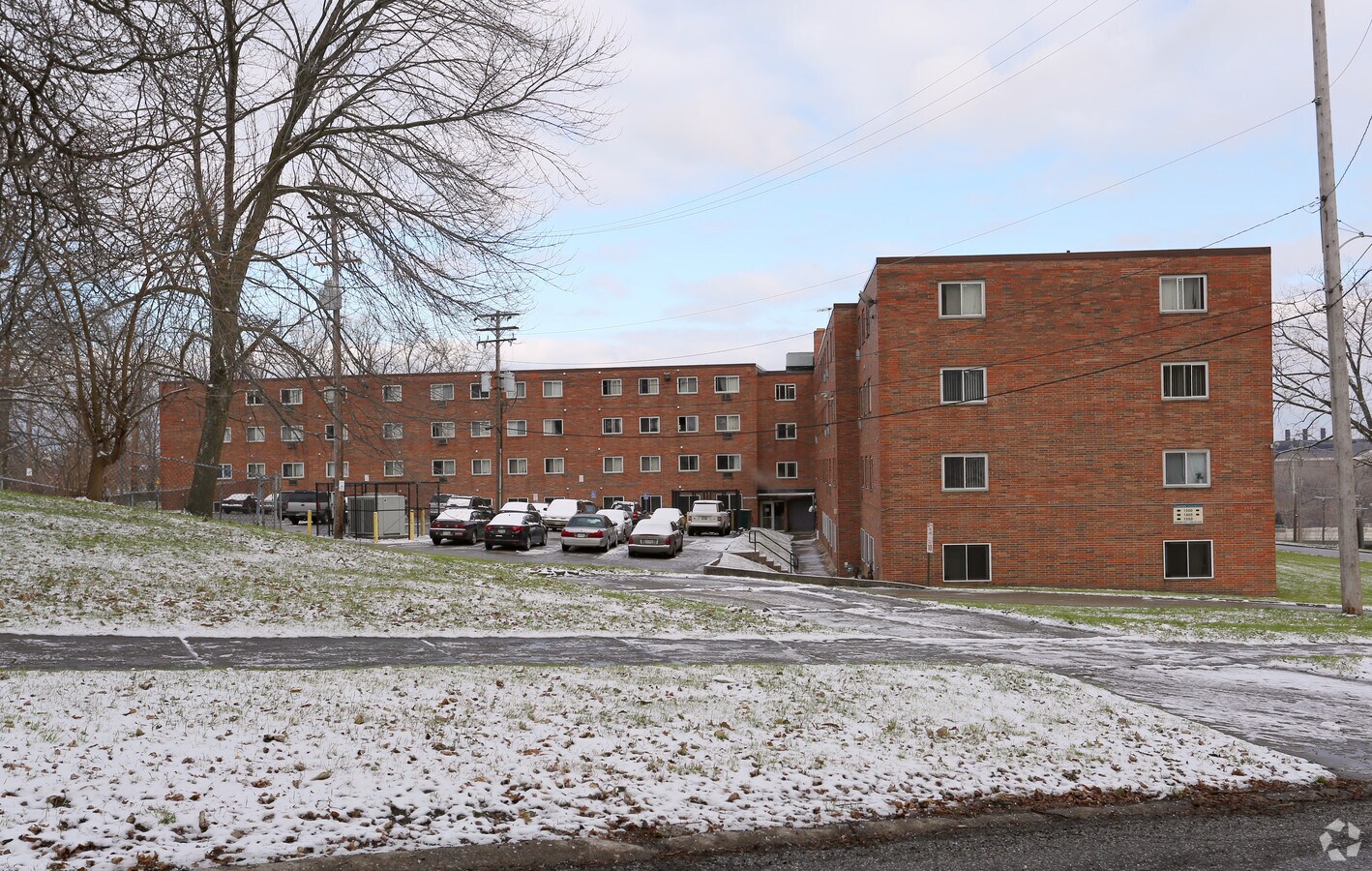 Crestview Apartments - Crestview Apartments