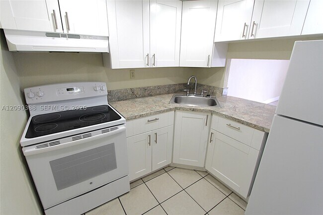 4550 NW 9th St Unit 406E