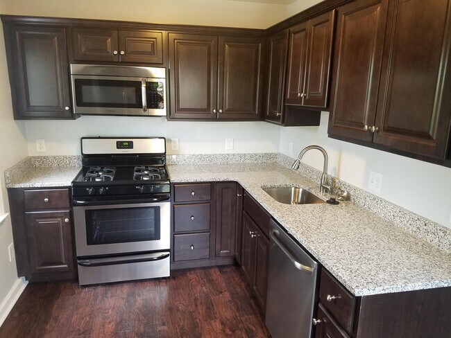 Photo - 11 Slavin Ct Townhome