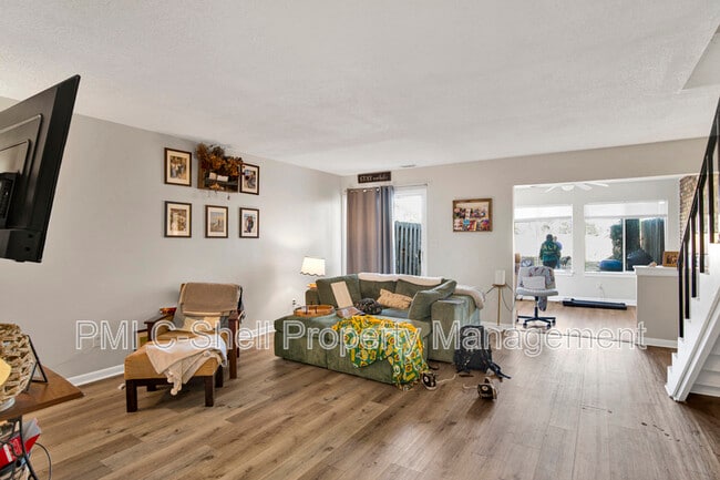 Photo - 4730 Huron Dr