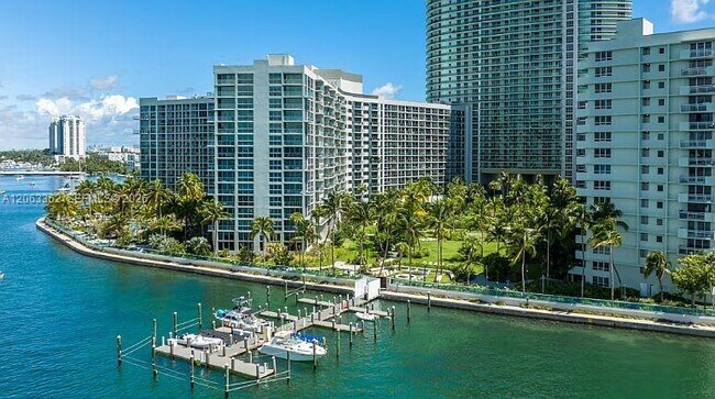 Building Photo - 1500 Bay Rd Unit 1002S