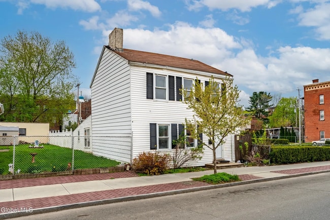 Photo - 362 2nd St