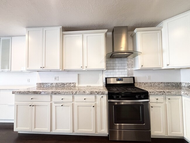 5052 Moray Ct