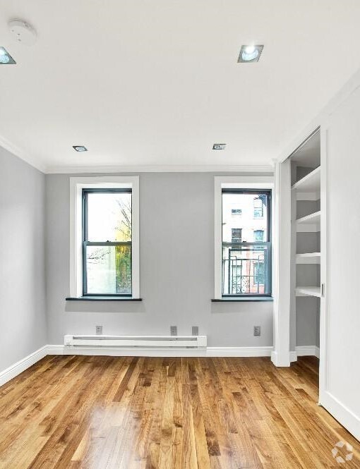 Building Photo - 529 E 6th St Unit 2D/3D Rental