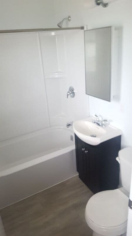 Photo - 1453 Main Rd