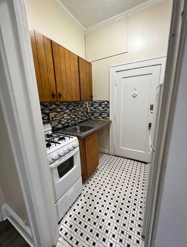 Building Photo - 132 Jay St