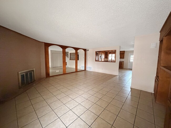 Photo - 419 W Kiowa Ave